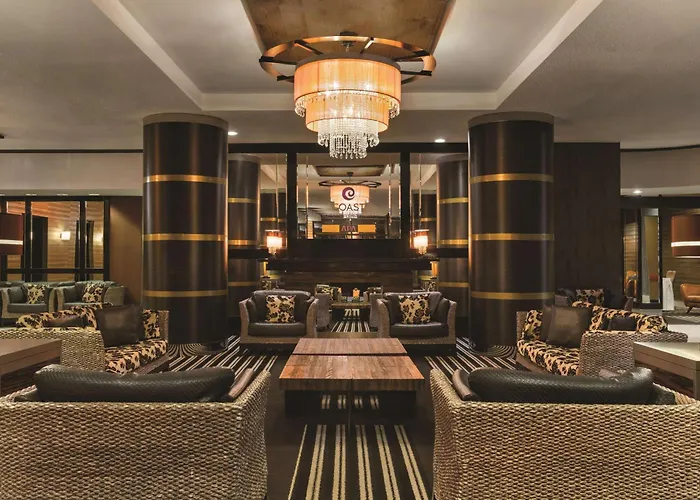 Coast Edmonton Plaza Hotel By Apa